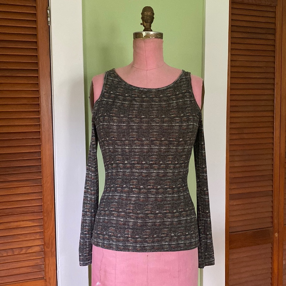 A’GACI Cutout Top